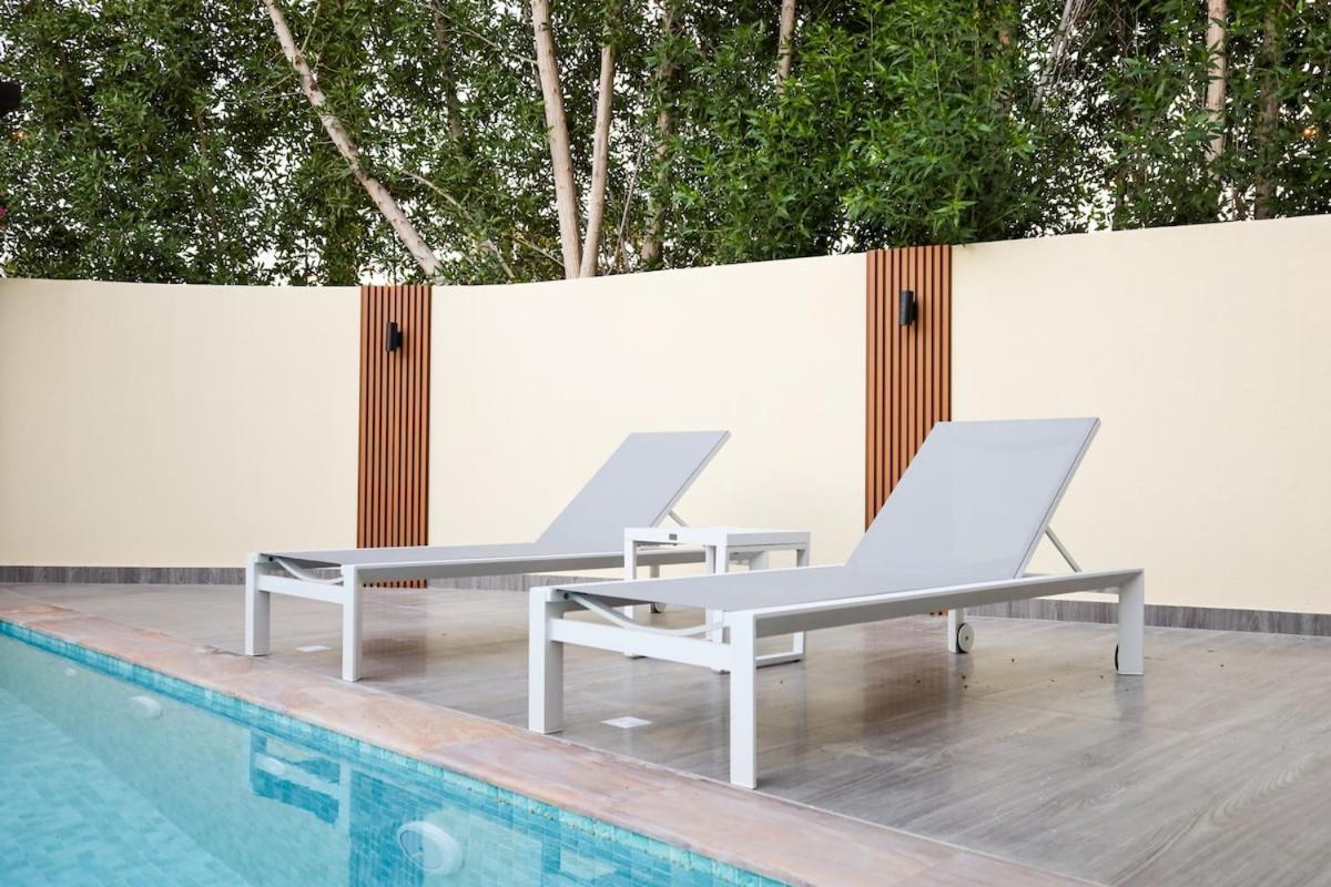 Stunning 4 Bed Villa, Private Pool, Damac Hills Dubai Bagian luar foto