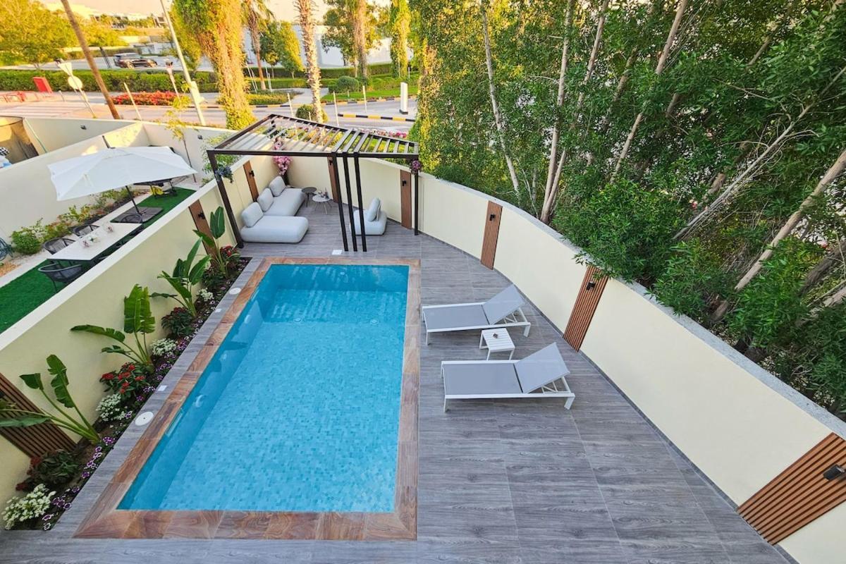 Stunning 4 Bed Villa, Private Pool, Damac Hills Dubai Bagian luar foto