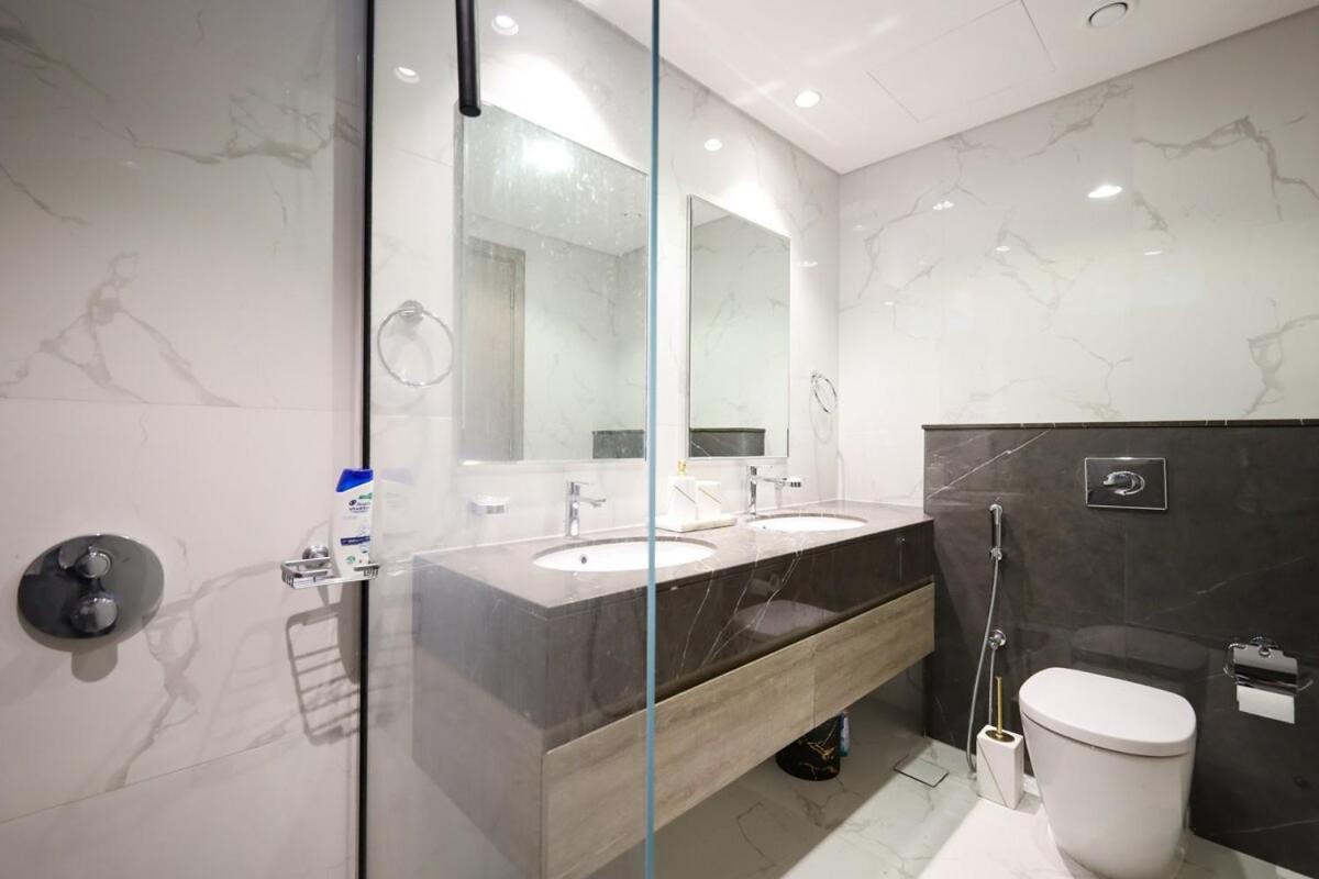 Stunning 4 Bed Villa, Private Pool, Damac Hills Dubai Bagian luar foto