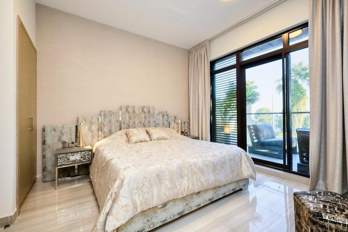 Stunning 4 Bed Villa, Private Pool, Damac Hills Dubai Bagian luar foto