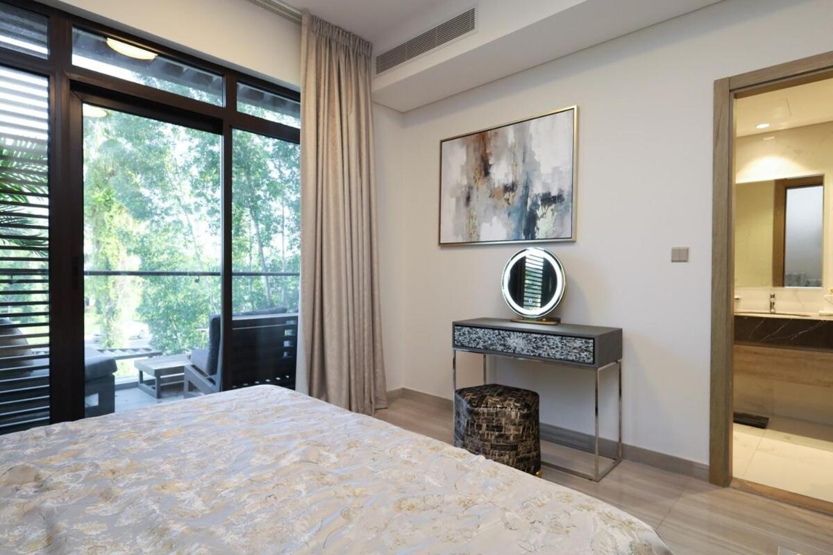 Stunning 4 Bed Villa, Private Pool, Damac Hills Dubai Bagian luar foto