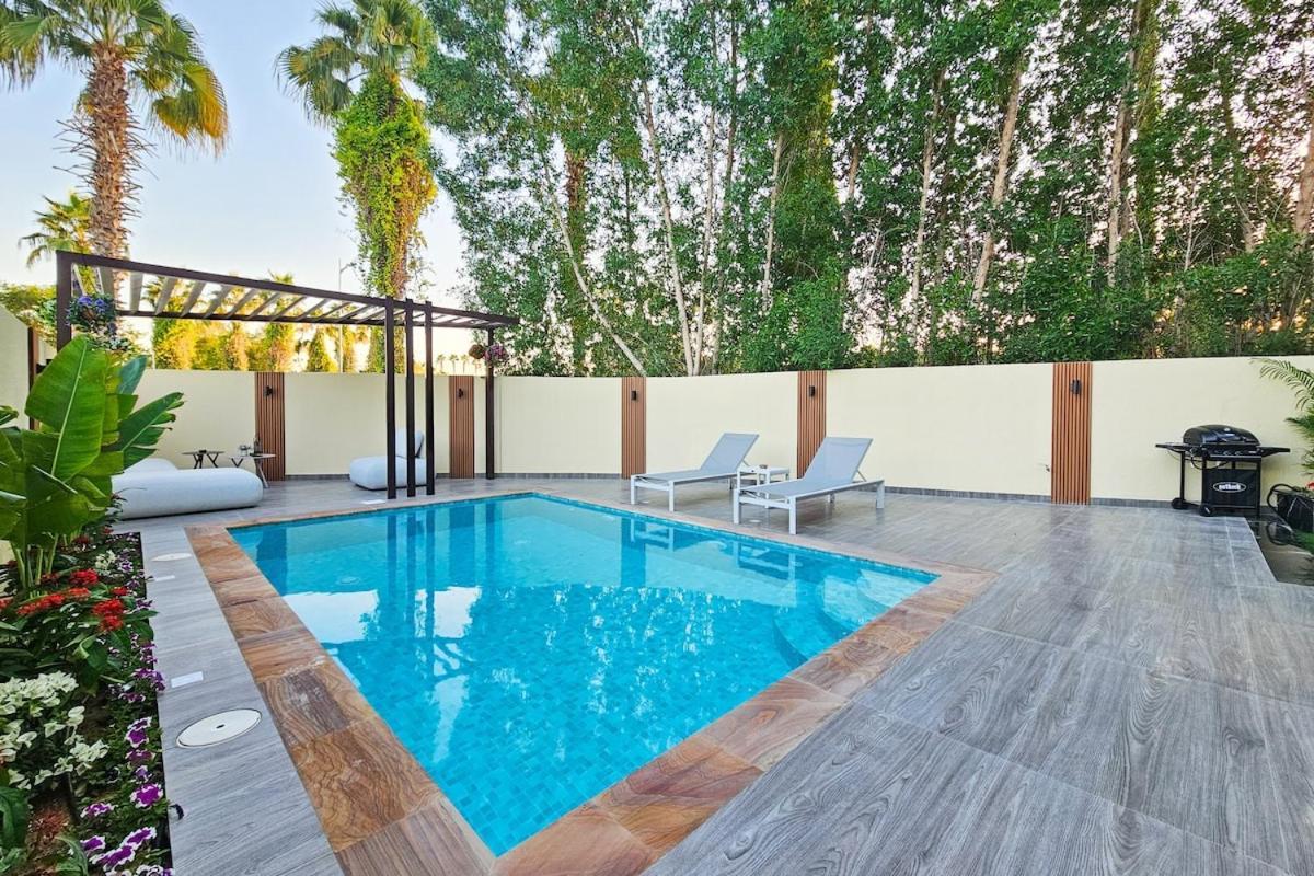 Stunning 4 Bed Villa, Private Pool, Damac Hills Dubai Bagian luar foto